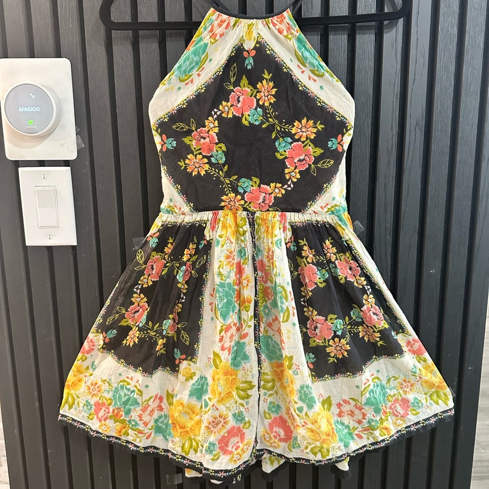 Ecote Black and Green Halter Sundress - Picture 3 of 12